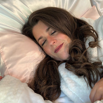 11 Benefits of Sleeping on Morning Glamour Satin Pillowcases